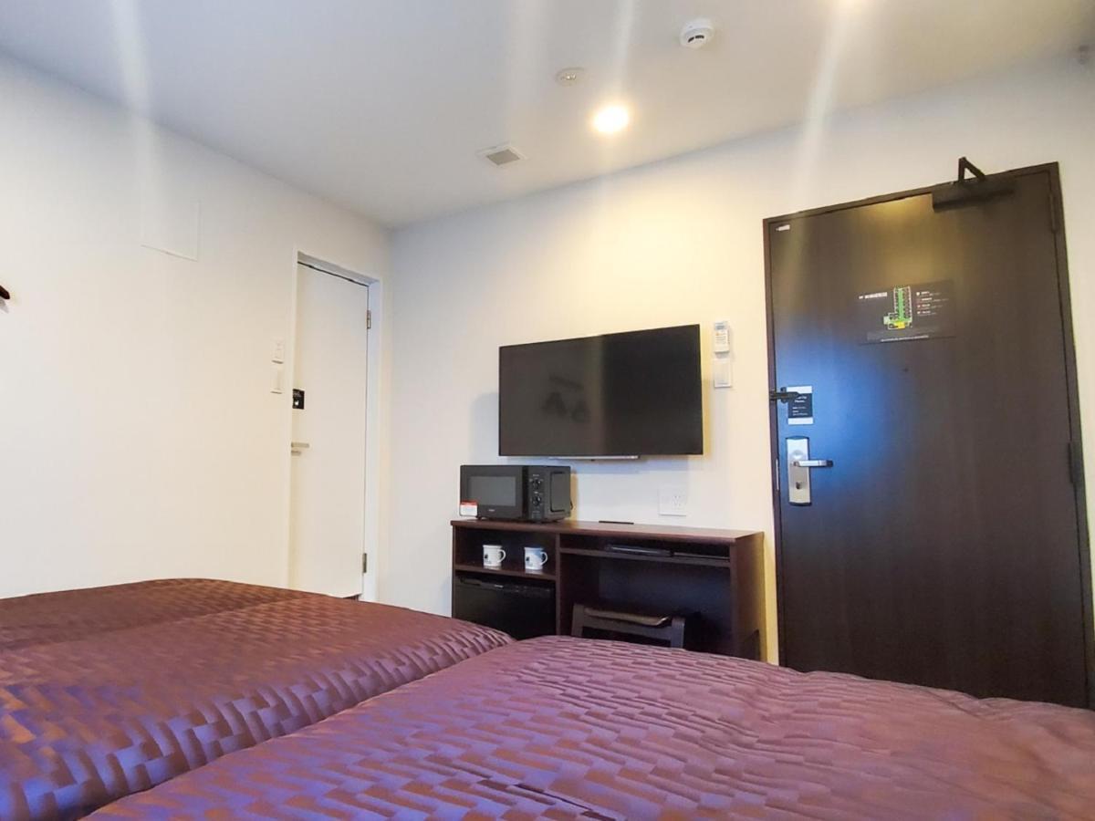 Hotel Livemax Yokohama Stadium Mae Экстерьер фото